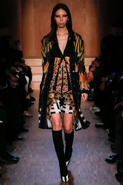 Look 51